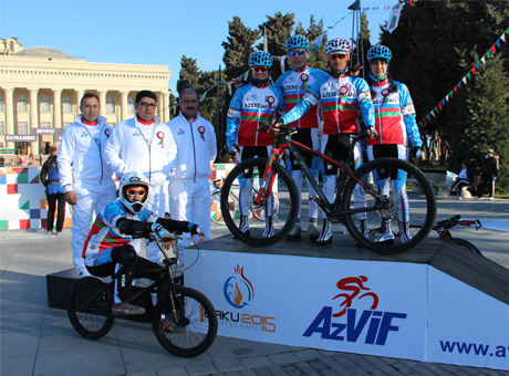 Azerbaijani Cyclists appear at Baku 2015 presentation