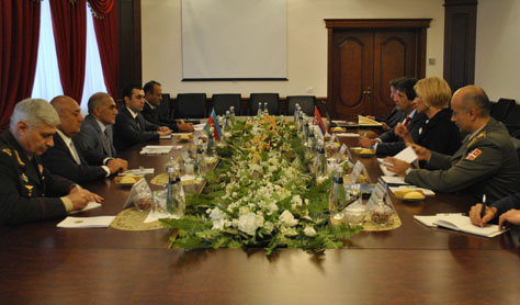 Azerbaijan, Serbia discuss prospects of co-op in defense industry field