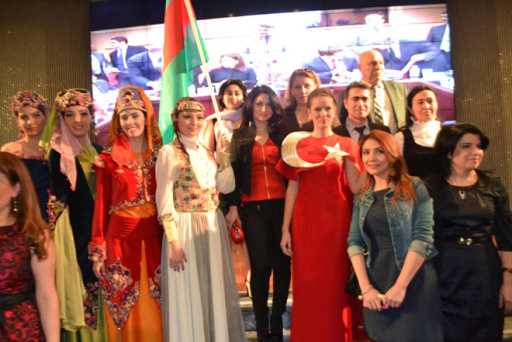 Turkish designers present national Osmanli costumes in Baku