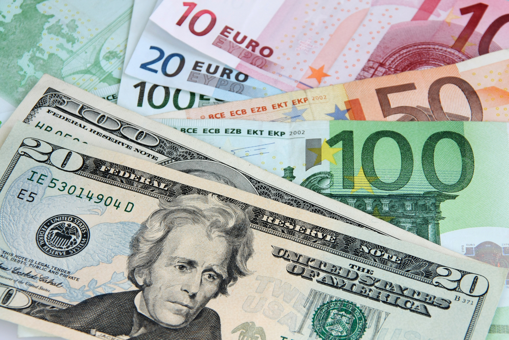 USD drops, euro rises