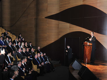 Baku hosted symposium on Bakuvi and Khalvati movement