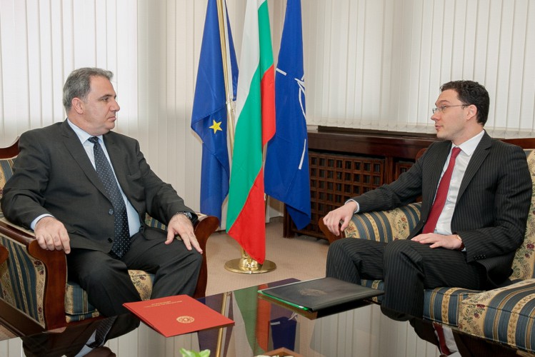 Azerbaijan, Bulgaria discuss developing bilateral ties