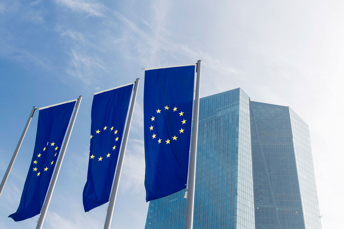 Europe is wary of letting its banks rival JPMorgan
