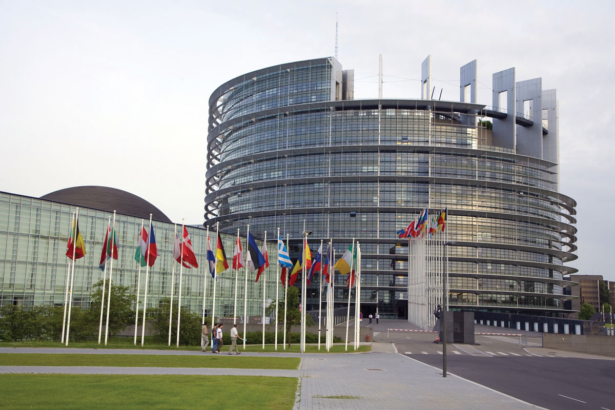 Azerbaijani youth prevents Armenian propaganda at European Parliament