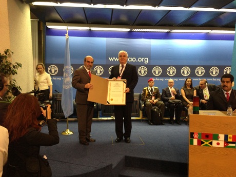 Azerbaijan gets FAO award for poverty reduction efforts