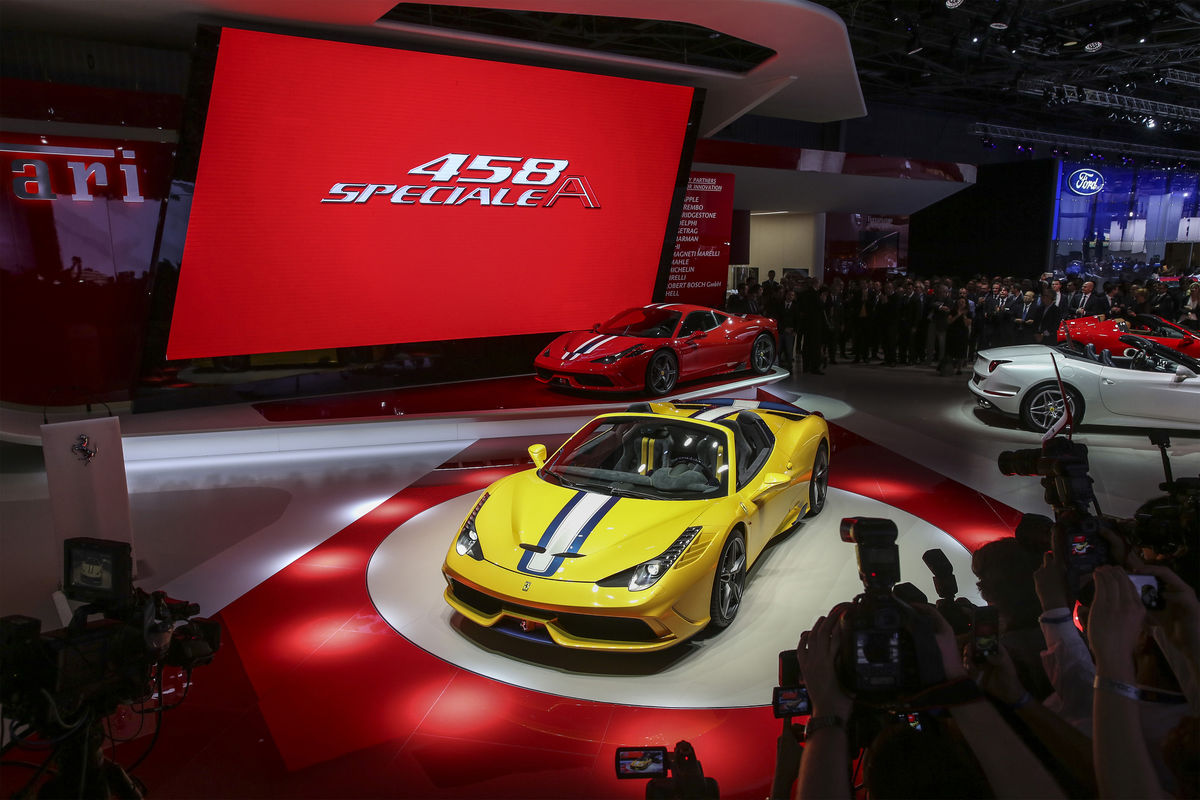 Fiat sees Ferrari spinoff at luxury levels to fund expansion