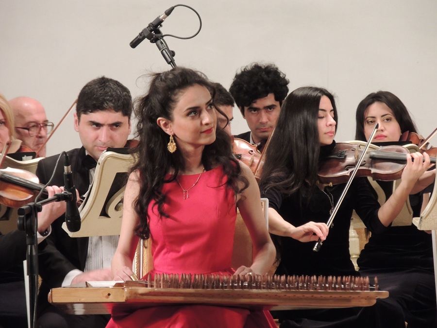 Kanun players give concert in Baku