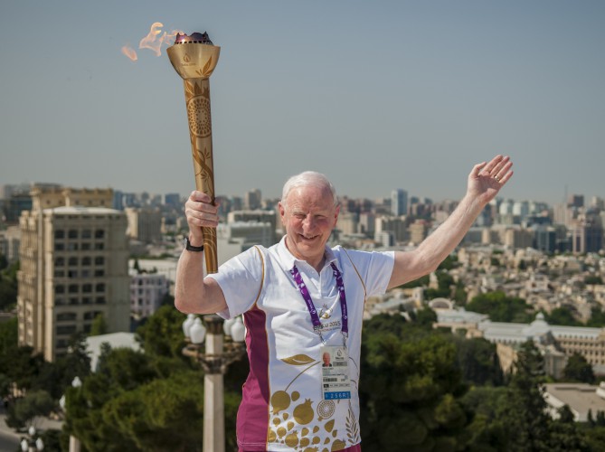 Baku 2015 torch visits art centers in Baku