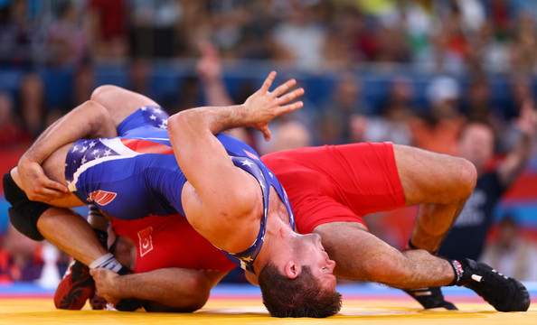 Azerbaijani wrestlers win medals in Russia