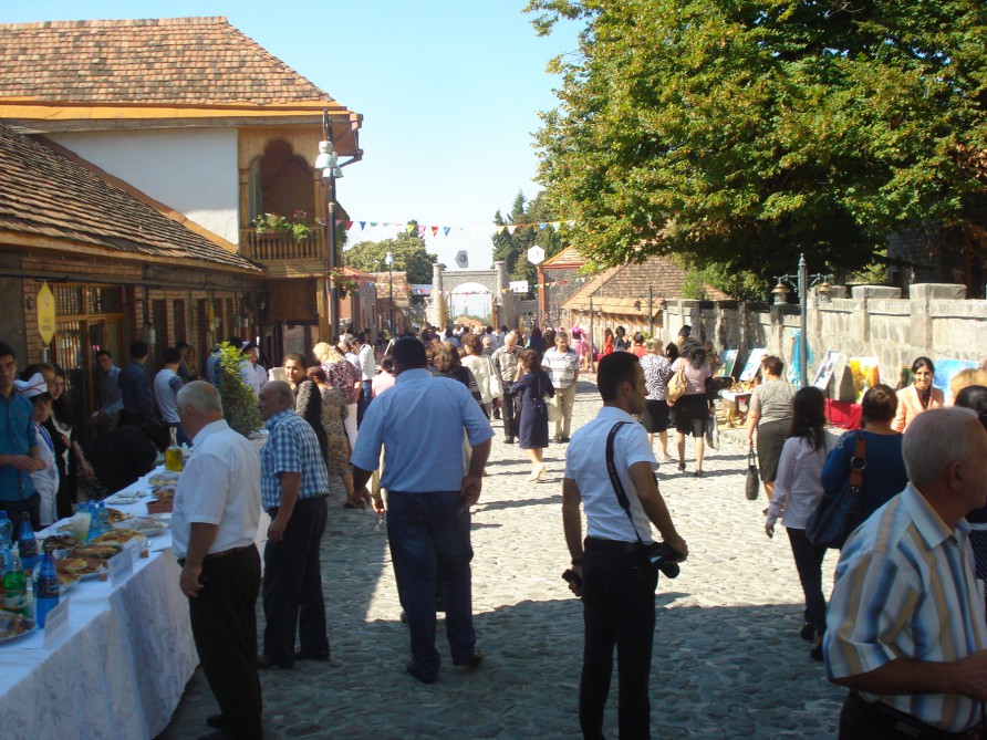 National cuisine attracts many people to Gakh festival