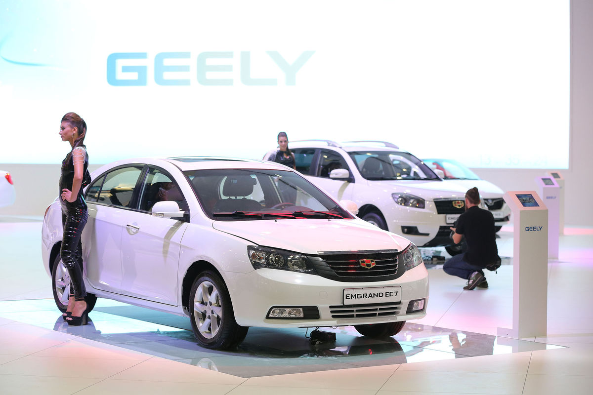 Geely auto plunges after saying profit may fall 50% on ruble
