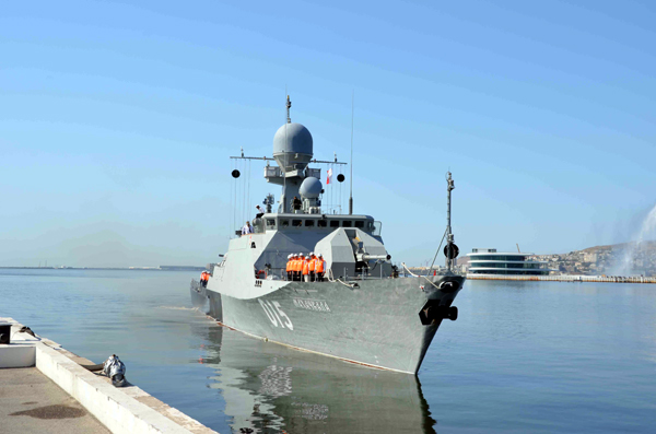 Russian navy fleet docks at Azerbaijani coasts