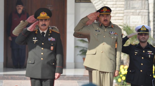 Baku, Islamabad agree to enchance military cooperation
