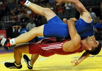 Junior Azerbaijani wrestlers to vie for world medals