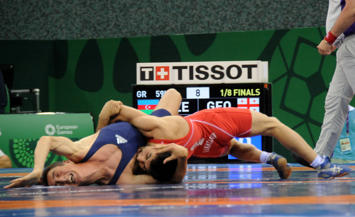 Azerbaijani wrestler enters 1/8 finals