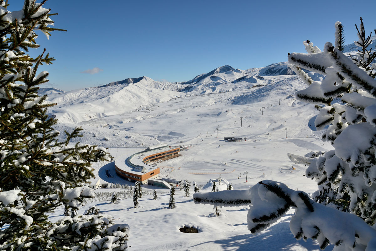 Let's ski in north of Azerbaijan