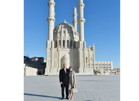 President Aliyev, First Lady review construction of Heydar Mosque
