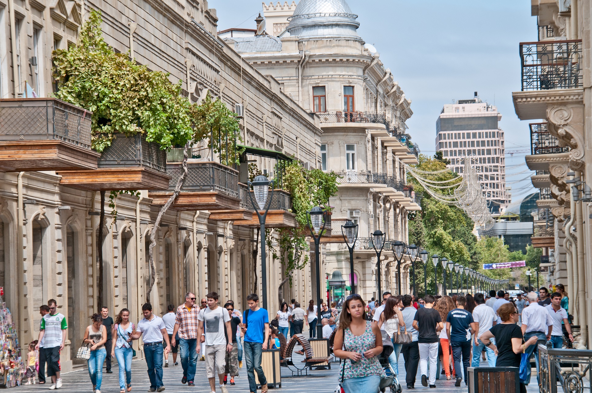 Baku "invaded" by tourists from around world: Association