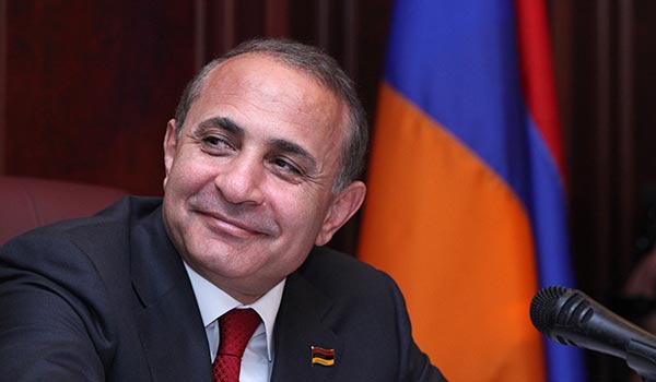 Armenians deceived by businessmen, government