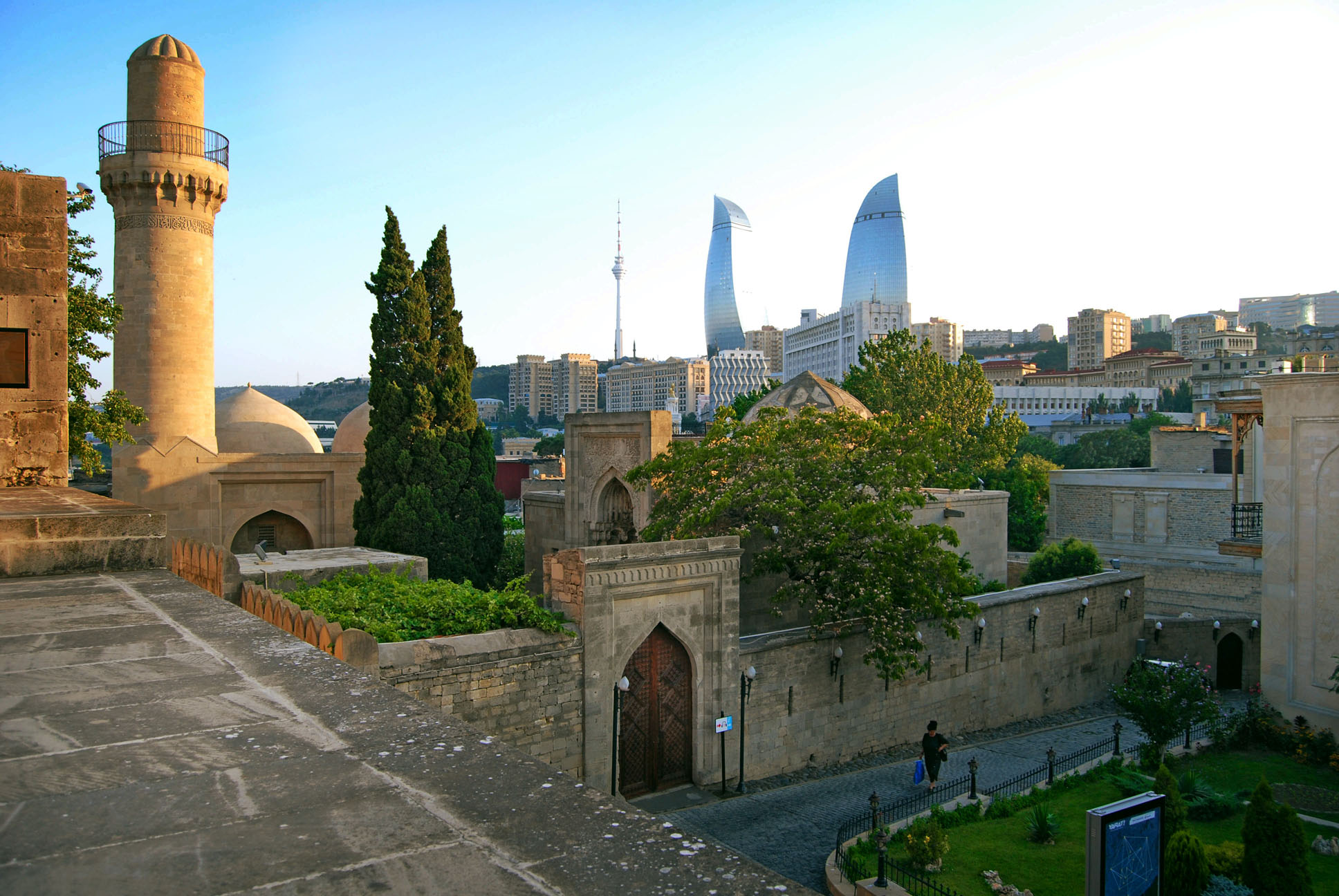 Baku named leading tourist city [PHOTO]