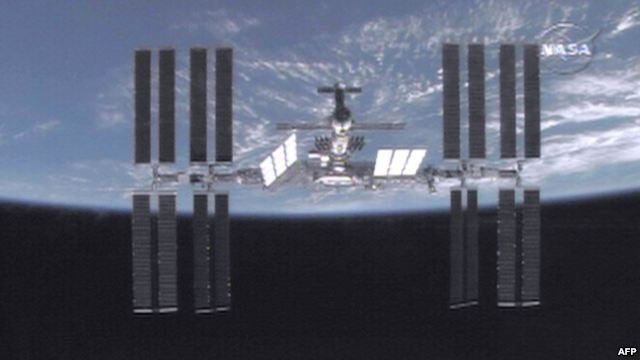Two-man crew named for space-station mission