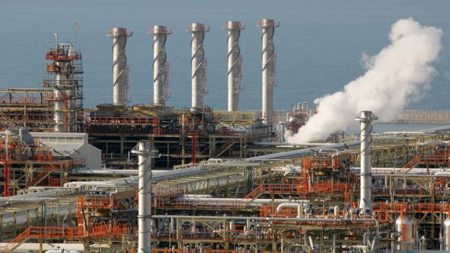Private company launches drilling on Iran's huge gas field