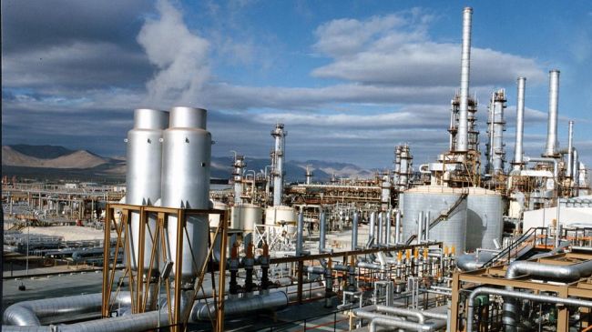Iran signs first ever post-sactions petchem contract with Swiss partner