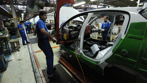 Iran sets up new plans to attract investment to auto industry