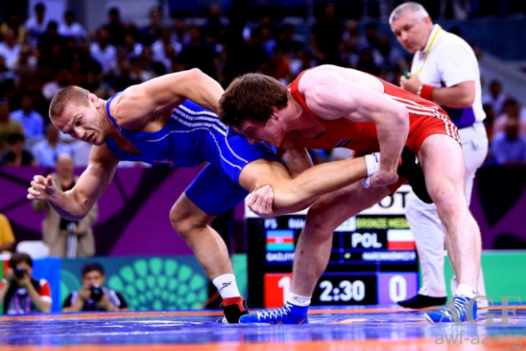 Azerbaijani wrestler wins gold in Dagestan
