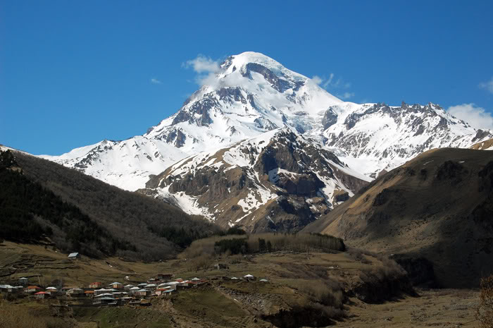Azerbaijani climbers to conquer Mount Kazbek