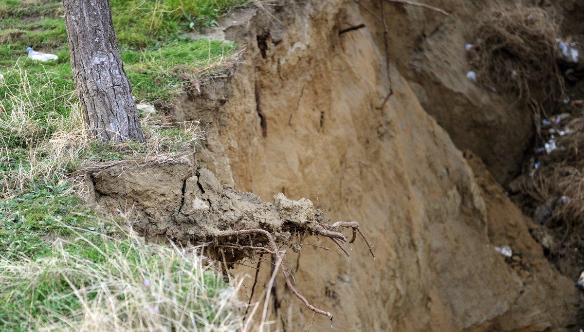 Concerns raised over recent landslides in Baku