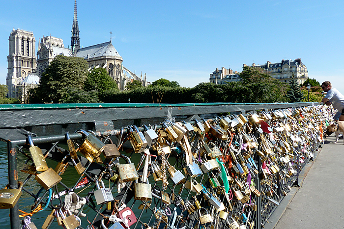 Paris locks of love being removed to save pont des arts bridge
