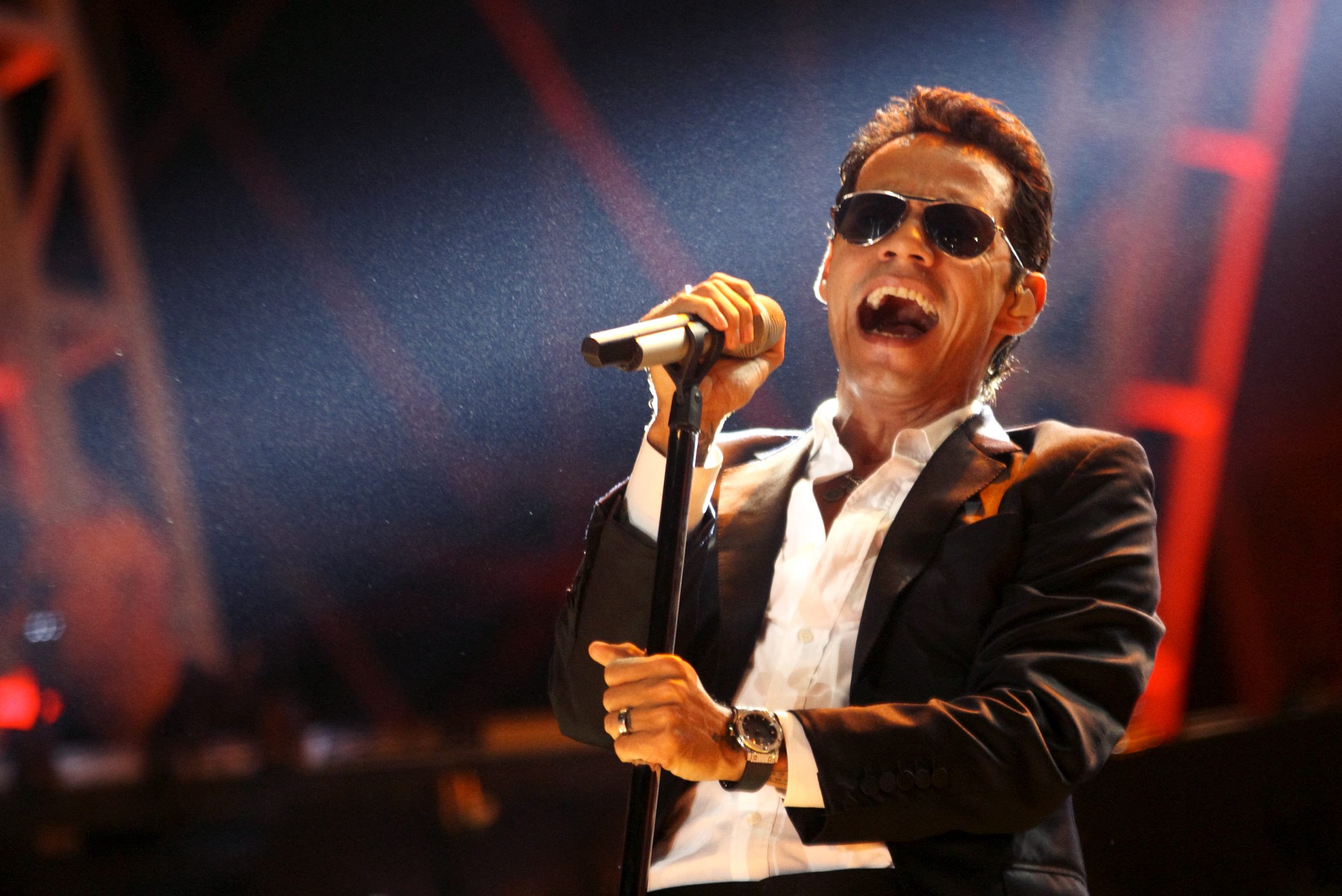 Marc Anthony to light up Baku