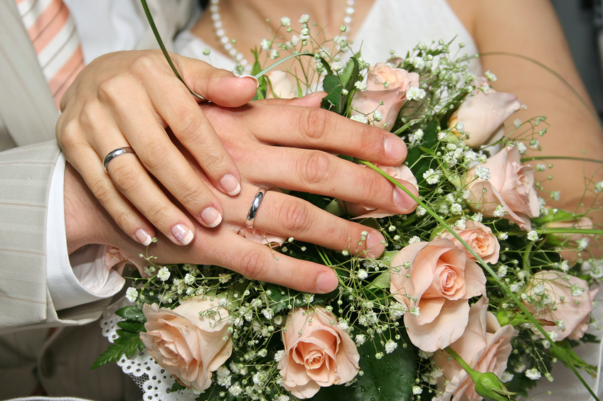 More Azerbaijanis and foreigners get married in 2013