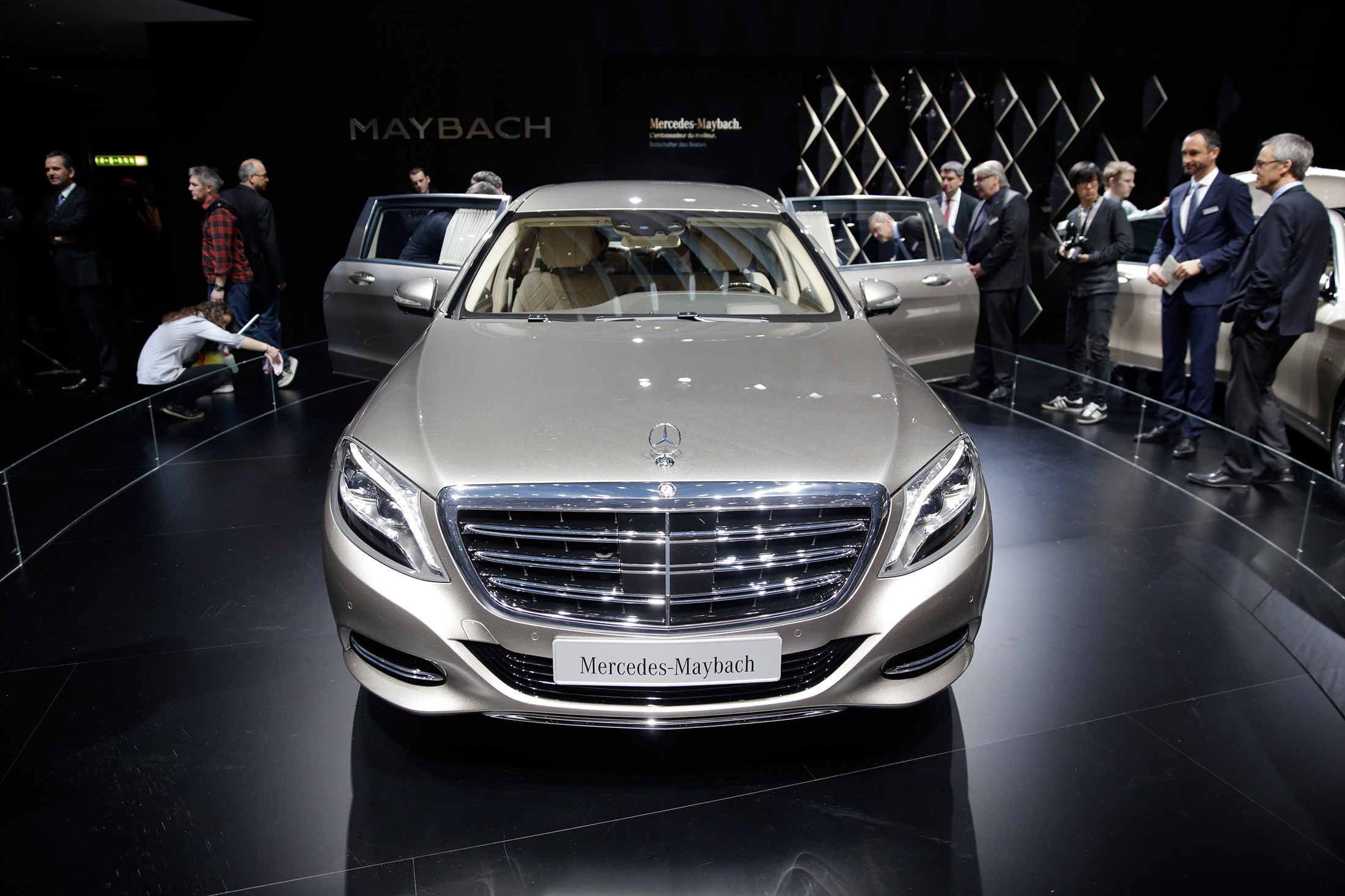 Mercedes-Maybach S600 Pullman is fit for a King—Or Kanye West