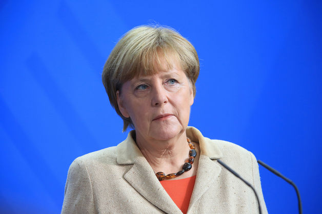 President Aliyev congratulates Angela Merkel