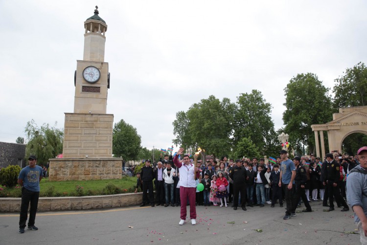 Terter welcomes flame of Baku 2015