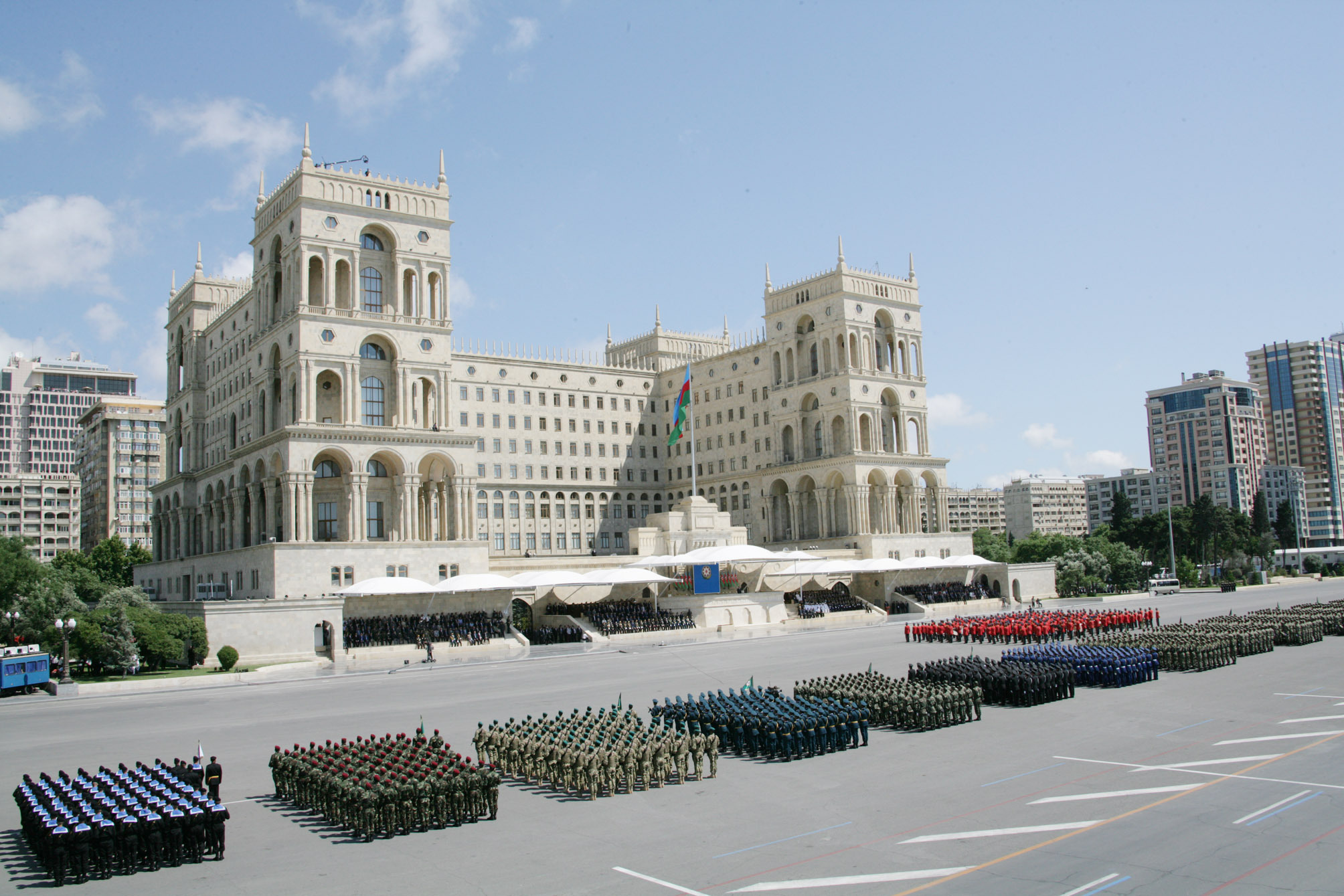 Major military parade held in Baku