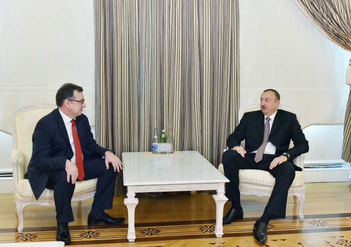 President Aliyev receives Moldovan envoy