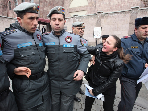 Police in Armenia turn violent against women protesters