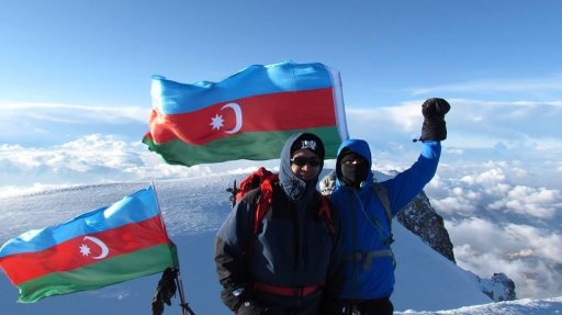 Azerbaijani alpinists conquer Elbrus