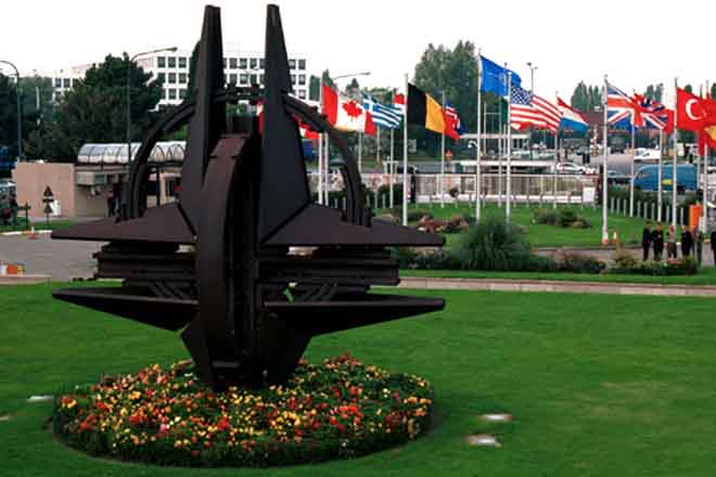 NATO urges Yerevan, Baku to continue efforts for peaceful resolution of Karabakh conflict