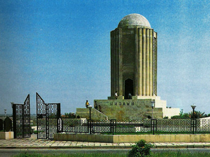 Great Nizami’s poems to be placed in Azerbaijani in his mausoleum