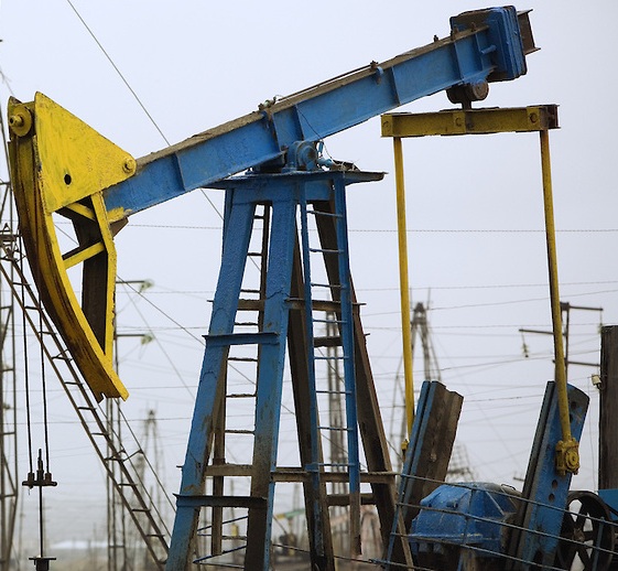 Oil prices down amid rising U.S. supplies