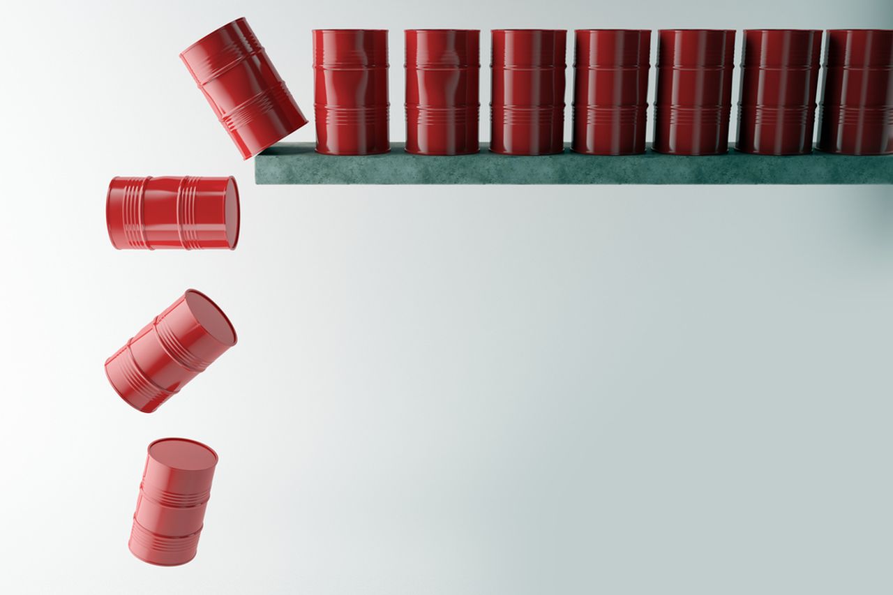 OPEC seeks to prevent further crude price decline