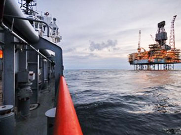 SOCAR commissions prolific gas well in Caspian Sea