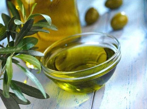 Tunisia expects olive oil crop to rise 33 percent