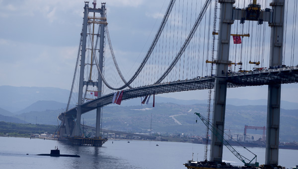 Turkey opens new bridge across Izmit Bay