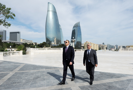 President Aliyev views Highland Park in Baku after redevelopment