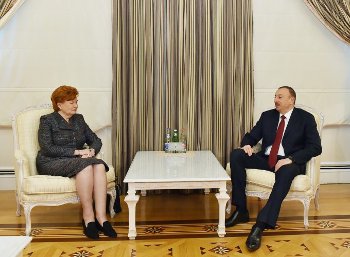 President Aliyev receives Latvia’s ex-president